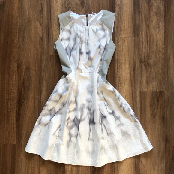 T Tahari Dresses & Skirts - T Tahari Dress 8